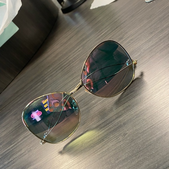 Gold and Green Sunglasses - Picture 2 of 4